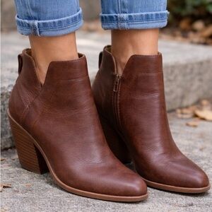 Crown Vintage dark Chestnut Leather ankle Booties